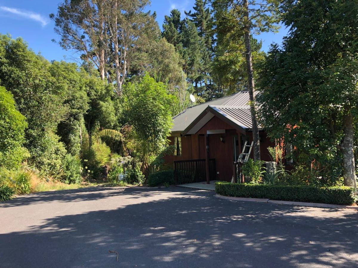 Peaceful Cottage In Beautiful Landscaped Native Bush Gully Tamahere Exterior photo